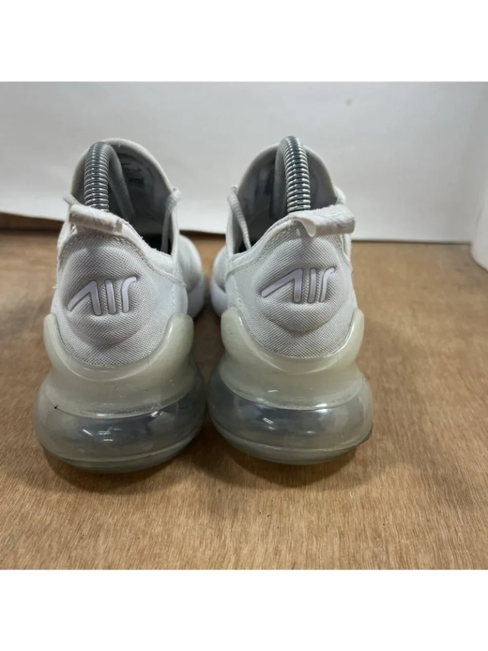 Nike Air Max 270 Women Size 6.5 Shoes White Metallic Silver 943345-103